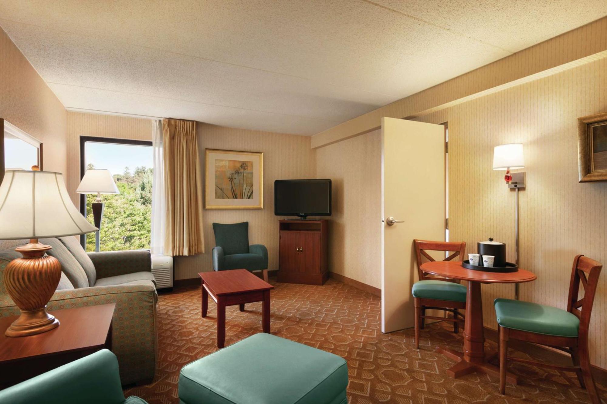 Hampton Inn - York Exterior photo