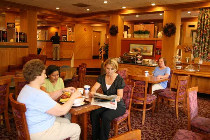 Hampton Inn - York Restaurant photo
